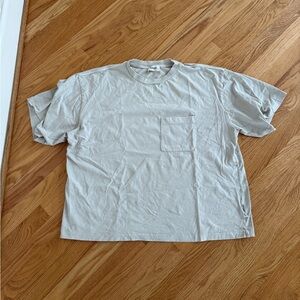 Elwood light grey shirt